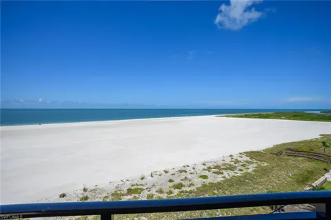 180 Seaview Court #1009