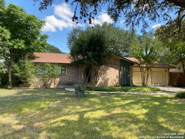 6718 FOREST BND San Antonio, TX 78240