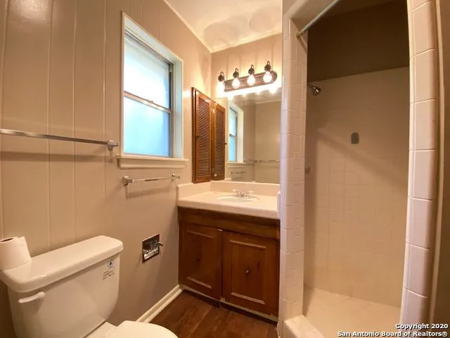 6718 FOREST BND San Antonio, TX 78240