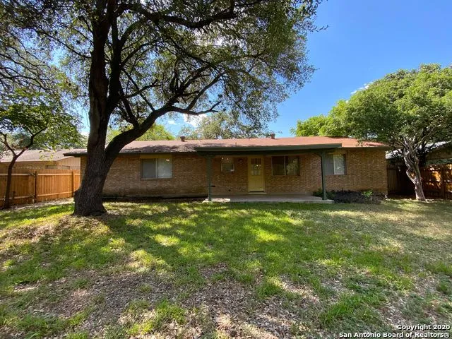 6718 FOREST BND San Antonio, TX 78240