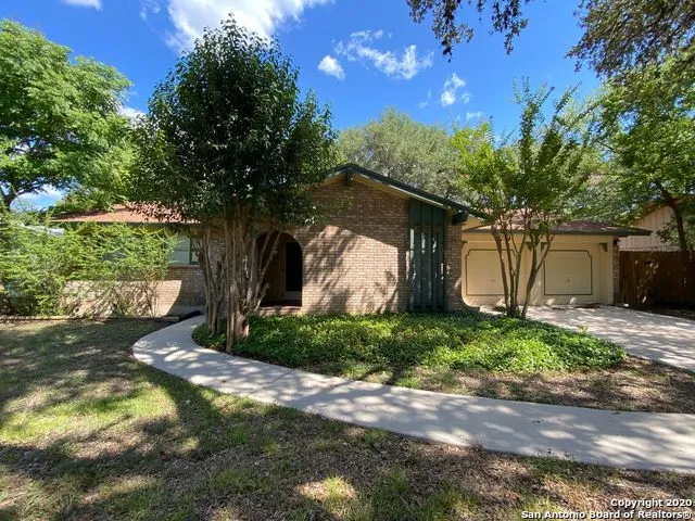 6718 FOREST BND San Antonio, TX 78240