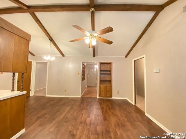 6718 FOREST BND San Antonio, TX 78240