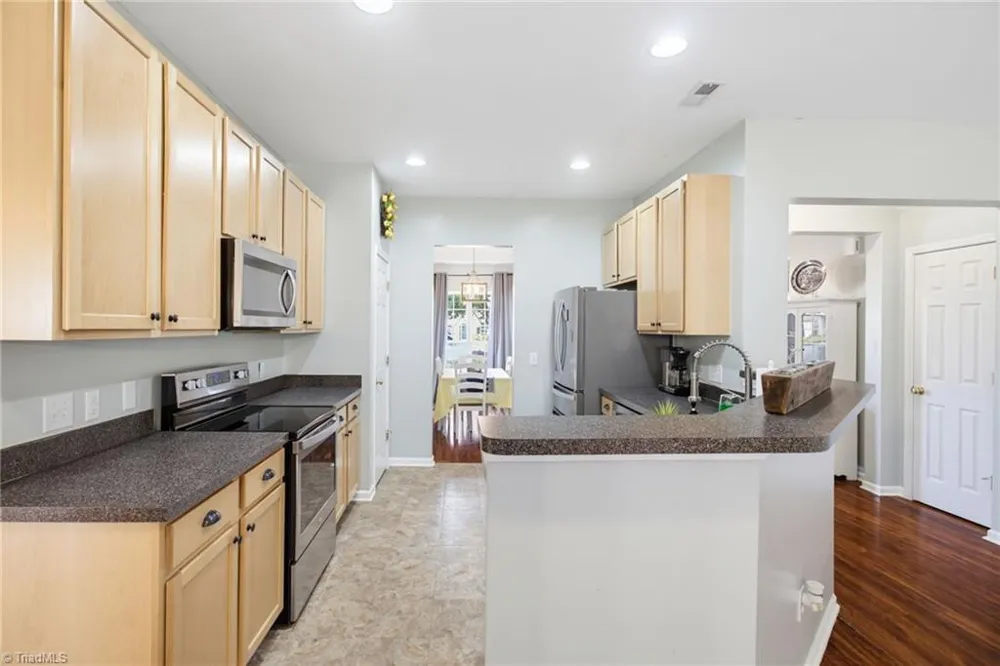 4134 Grassy Knoll Circle Winston-Salem, NC 27107