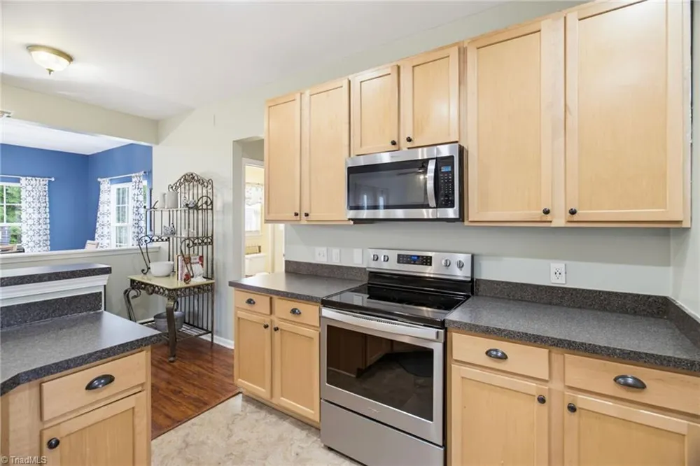 4134 Grassy Knoll Circle Winston-Salem, NC 27107