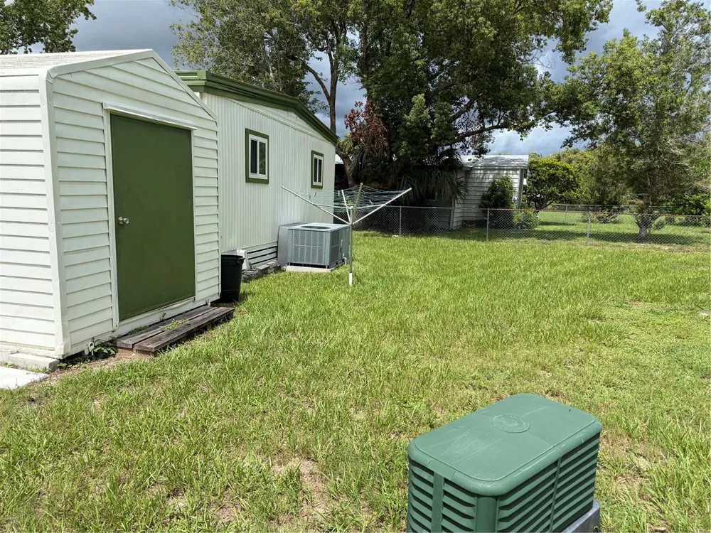 7476 DEARBORN AVENUE Brooksville, FL 34613