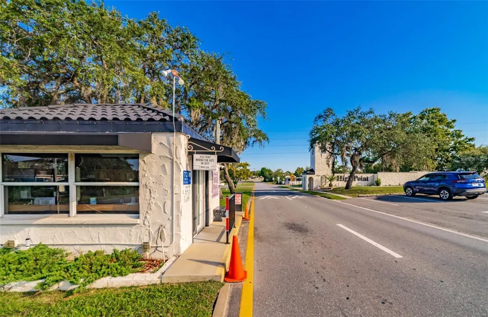 7476 DEARBORN AVENUE Brooksville, FL 34613