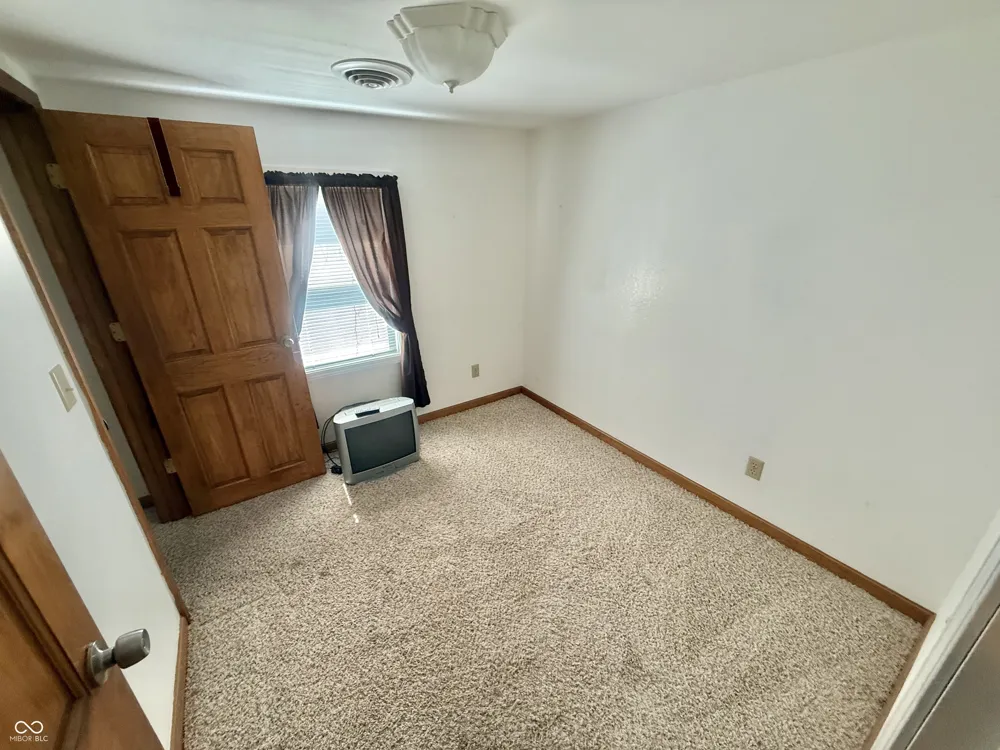 1015 W Raymond Street Brownstown, IN 47220