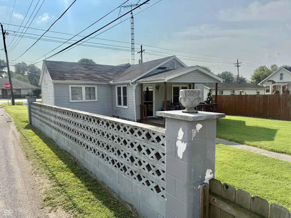 1015 W Raymond Street Brownstown, IN 47220