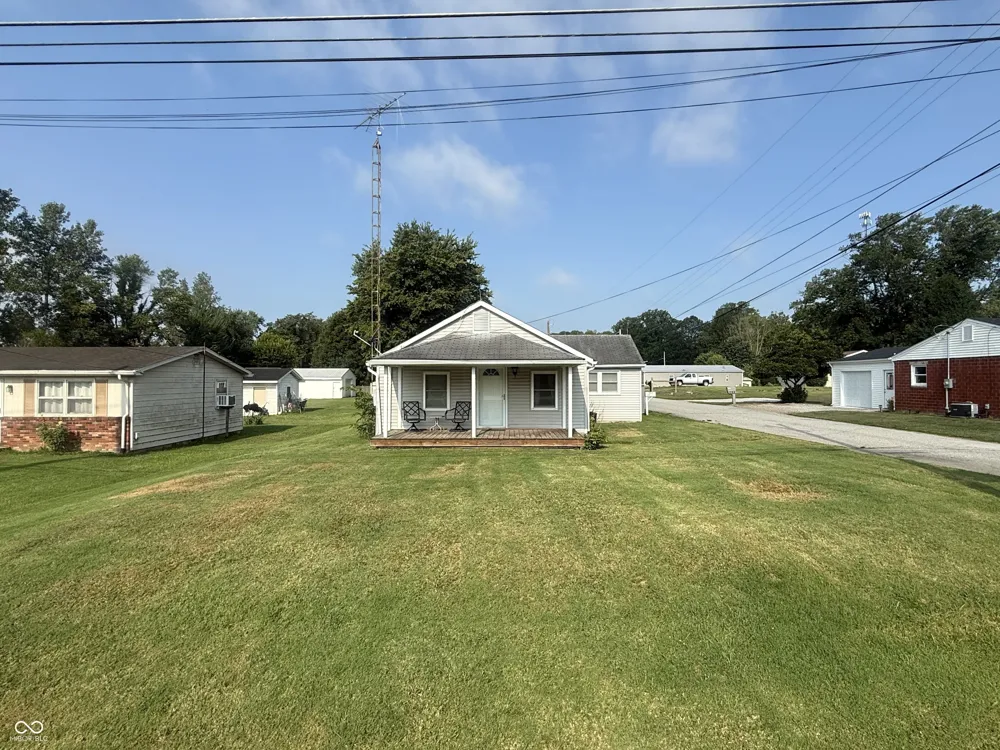 1015 W Raymond Street Brownstown, IN 47220