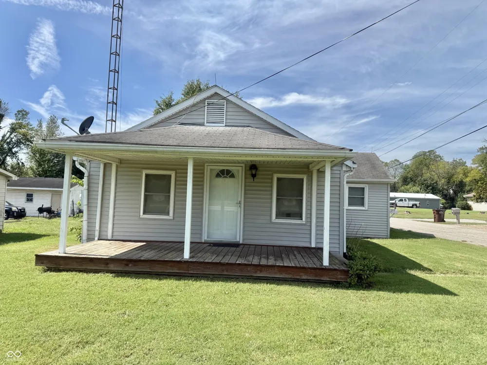 1015 W Raymond Street Brownstown, IN 47220