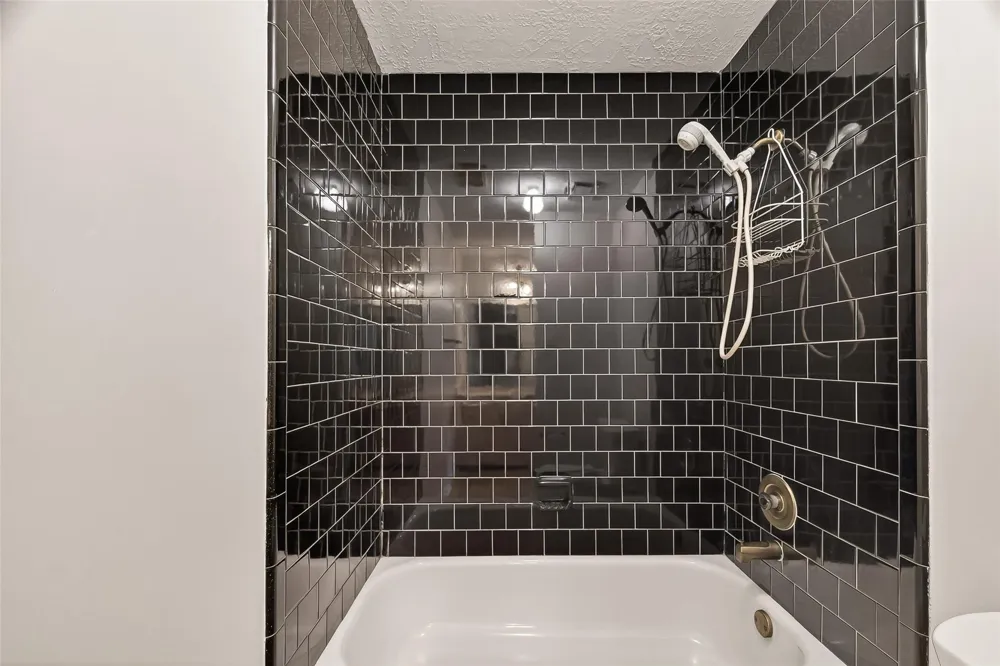 2406 Droxford Drive Houston, TX 77008