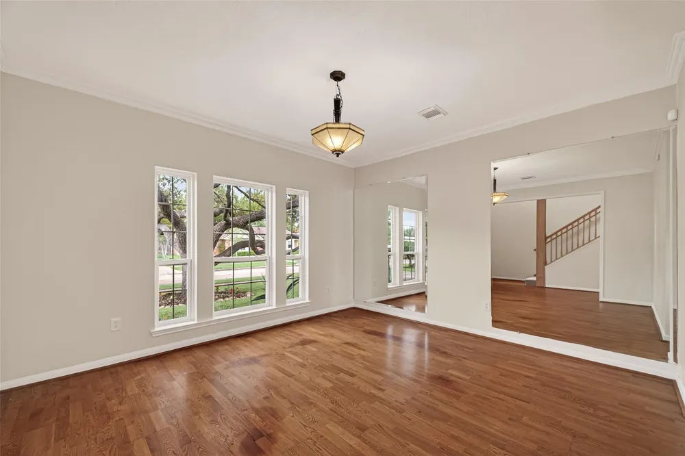 2406 Droxford Drive Houston, TX 77008
