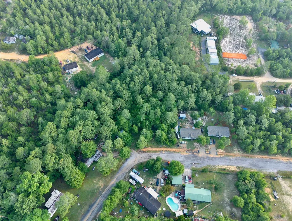 PINETREE LANE Defuniak Springs, FL 32433