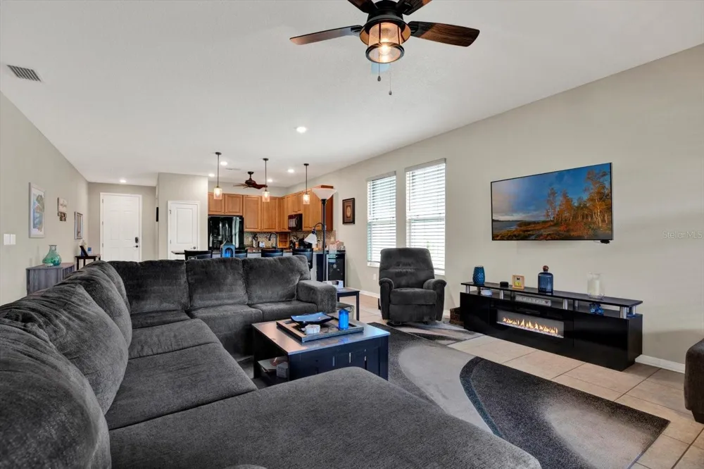 1109 OLD WINDSOR WAY Spring Hill, FL 34609