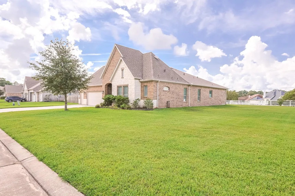 12239 Seagrape Lane Conroe, TX 77304