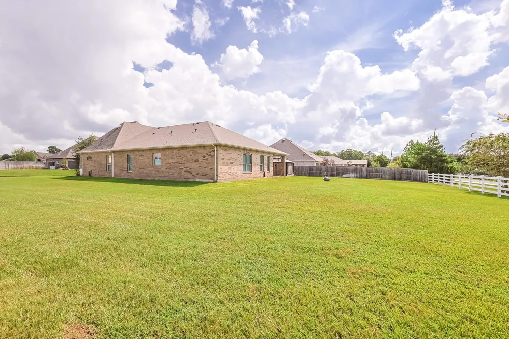 12239 Seagrape Lane Conroe, TX 77304