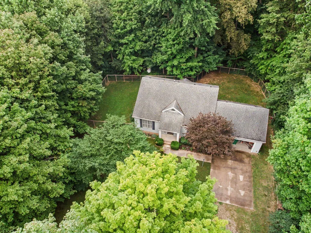 6367 Pokagon Road Berrien Center, MI 49102