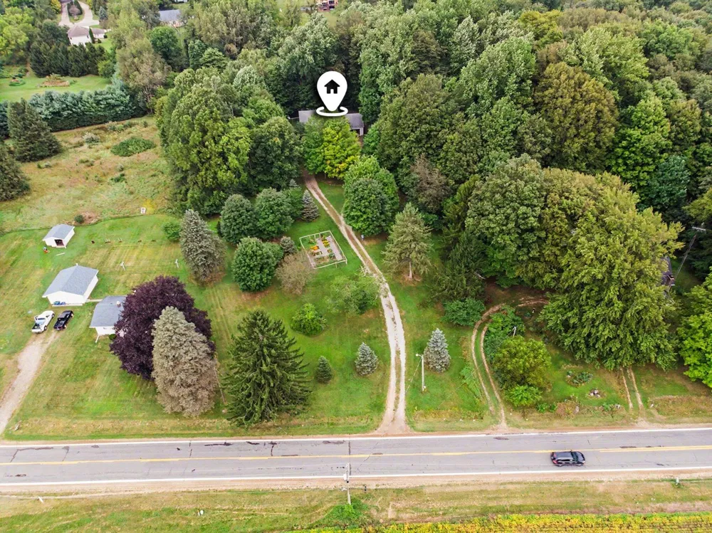 6367 Pokagon Road Berrien Center, MI 49102