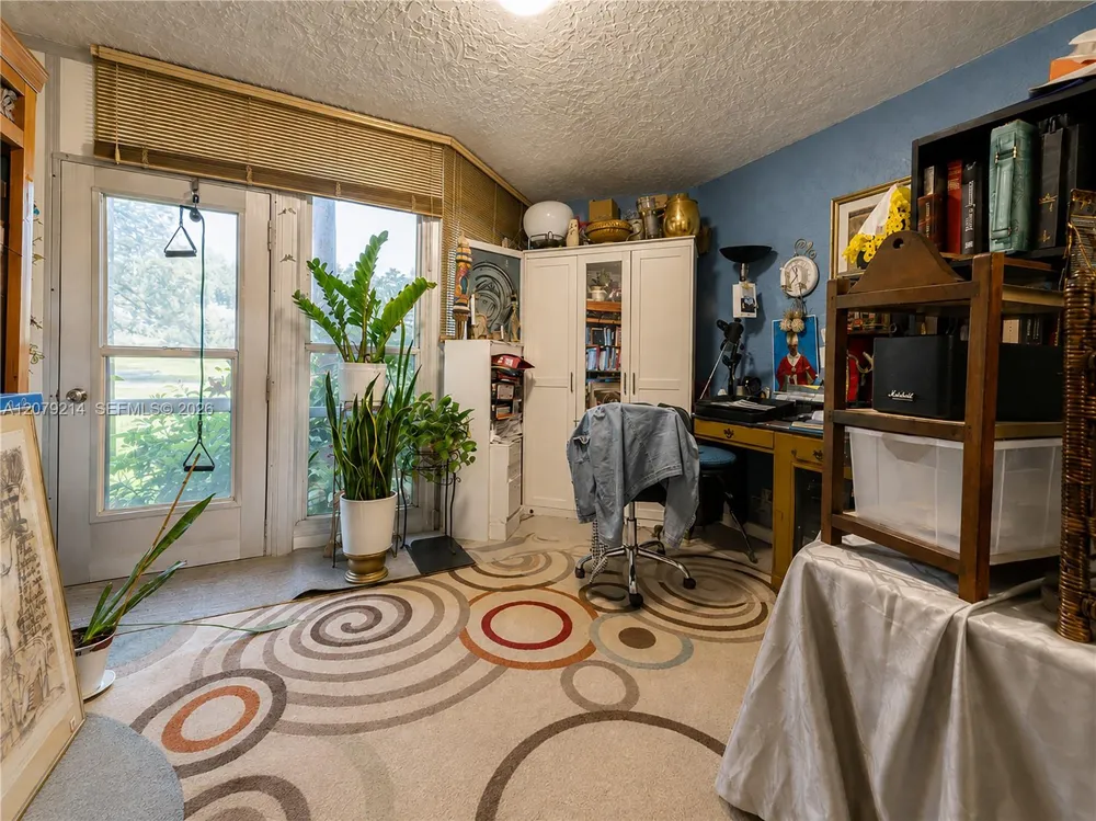 1911 Sabal Palm Dr #101 Davie, FL 33324
