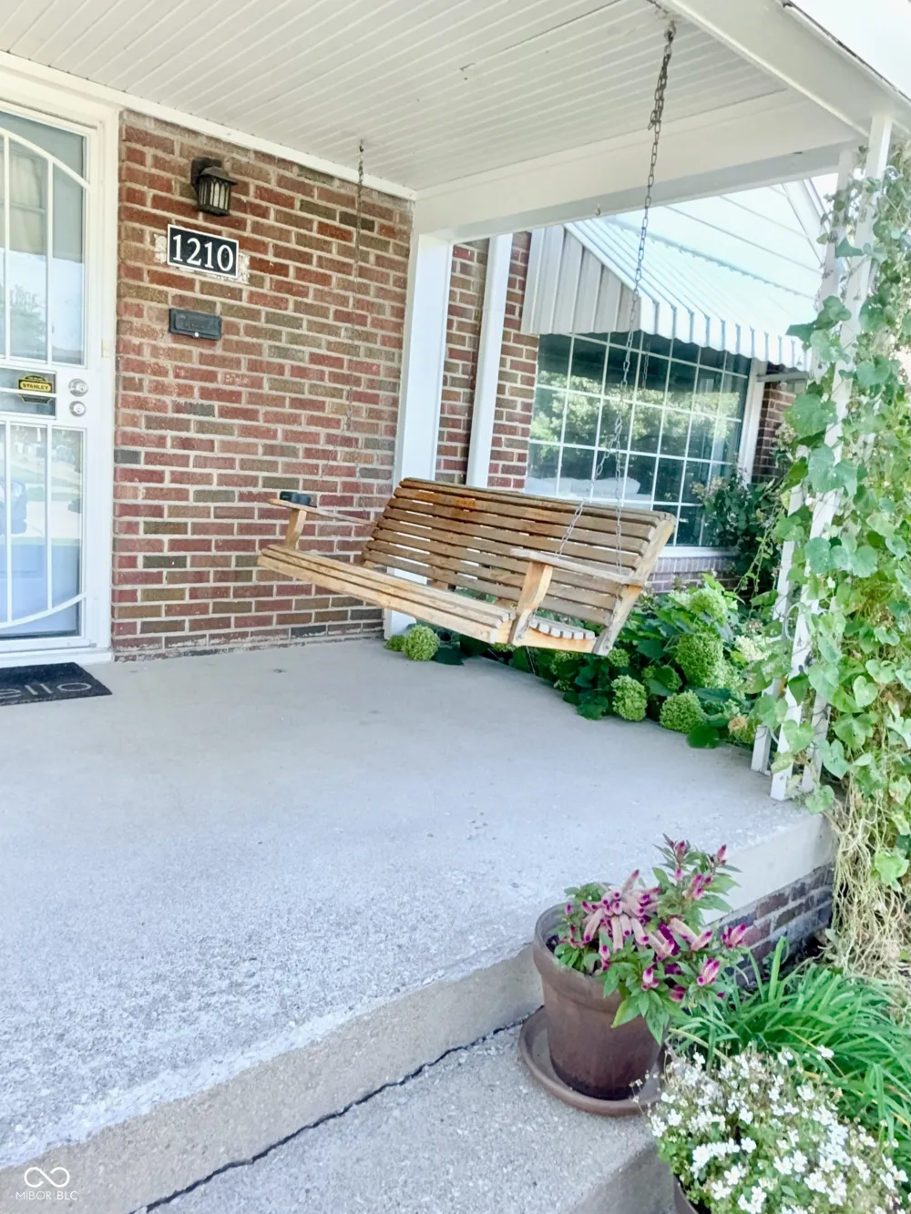 1210 Downey Avenue Indianapolis, IN 46219