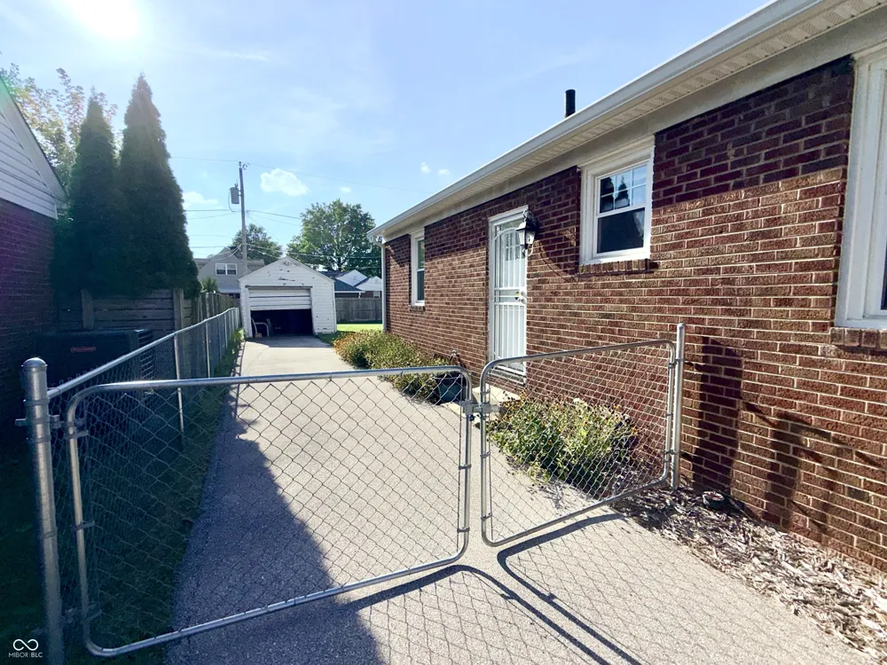1210 Downey Avenue Indianapolis, IN 46219