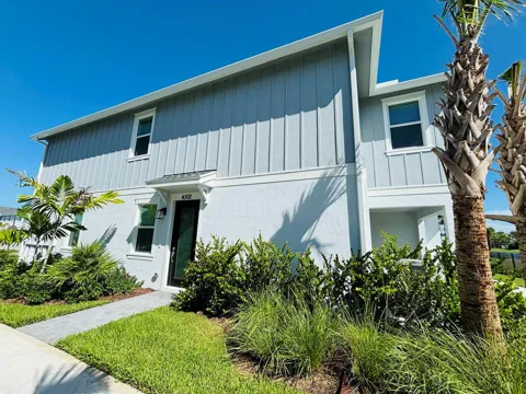 4302 Brookgreen Square