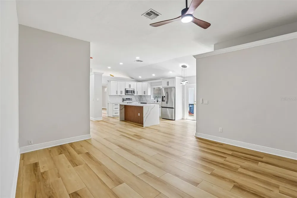 2455 HICKMAN CIRCLE Clearwater, FL 33761