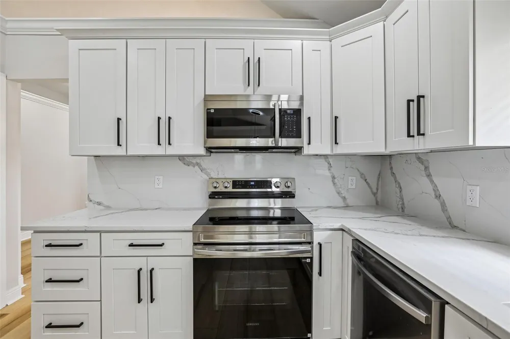 2455 HICKMAN CIRCLE Clearwater, FL 33761