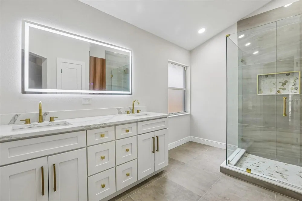 2455 HICKMAN CIRCLE Clearwater, FL 33761