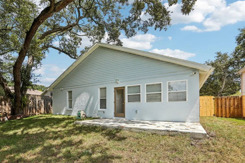 2455 HICKMAN CIRCLE Clearwater, FL 33761