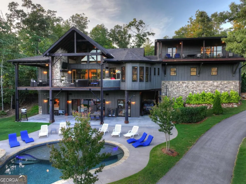 66 Rome PT Blue Ridge, GA 30513