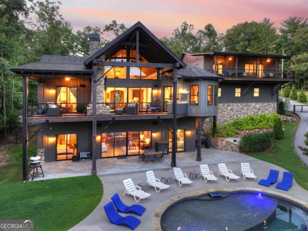 66 Rome PT Blue Ridge, GA 30513