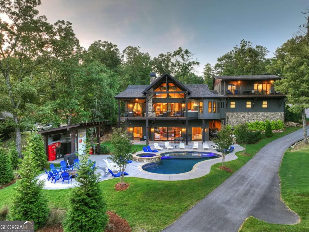 66 Rome PT Blue Ridge, GA 30513