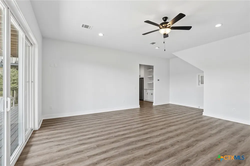 2042 Colleen Drive Canyon Lake, TX 78133
