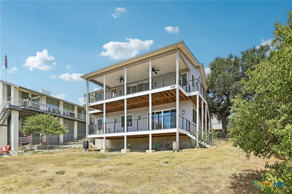 2042 Colleen Drive Canyon Lake, TX 78133