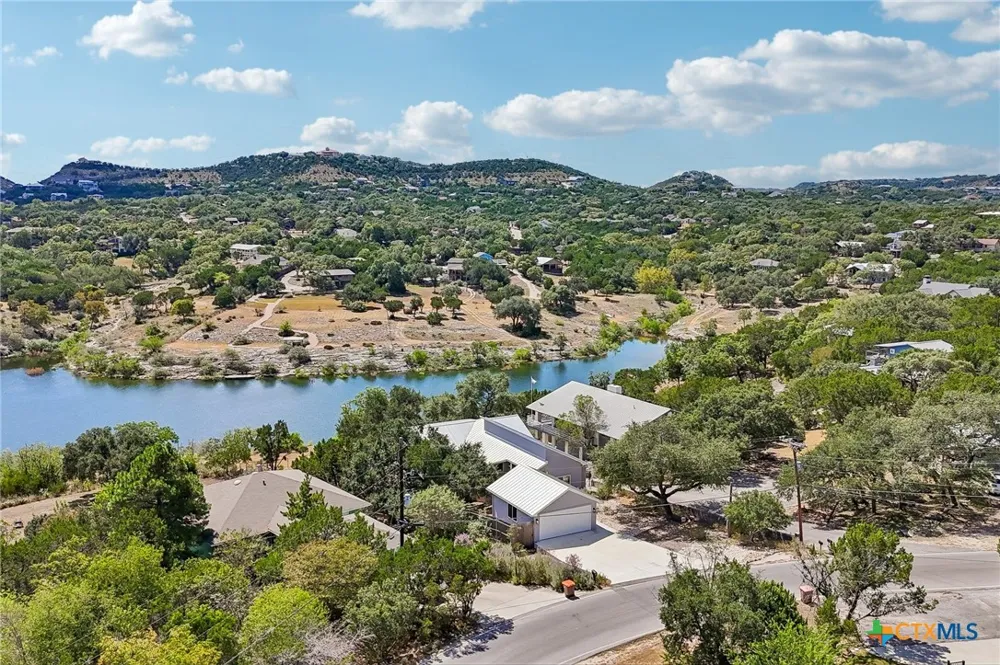 2042 Colleen Drive Canyon Lake, TX 78133