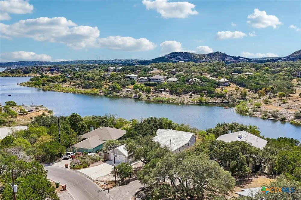 2042 Colleen Drive Canyon Lake, TX 78133