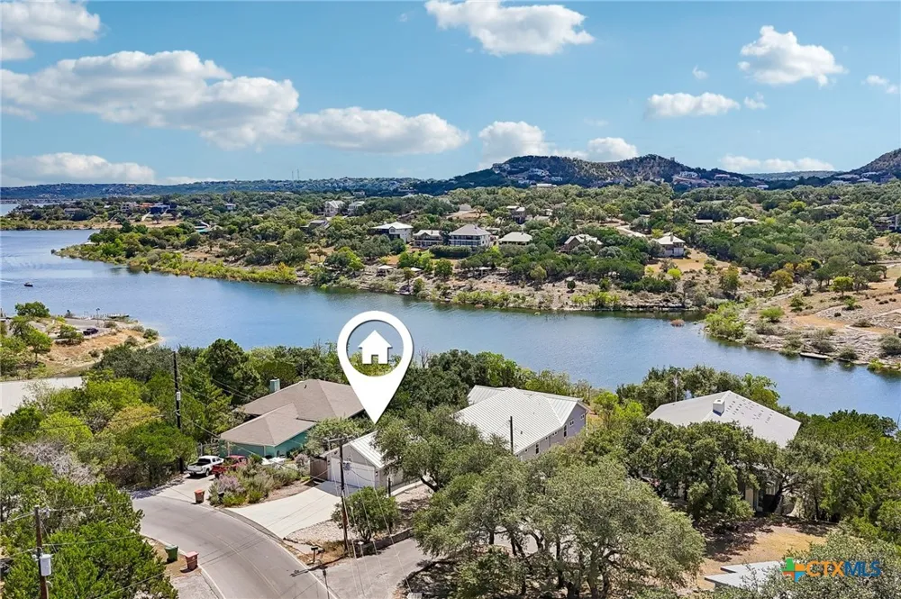 2042 Colleen Drive Canyon Lake, TX 78133