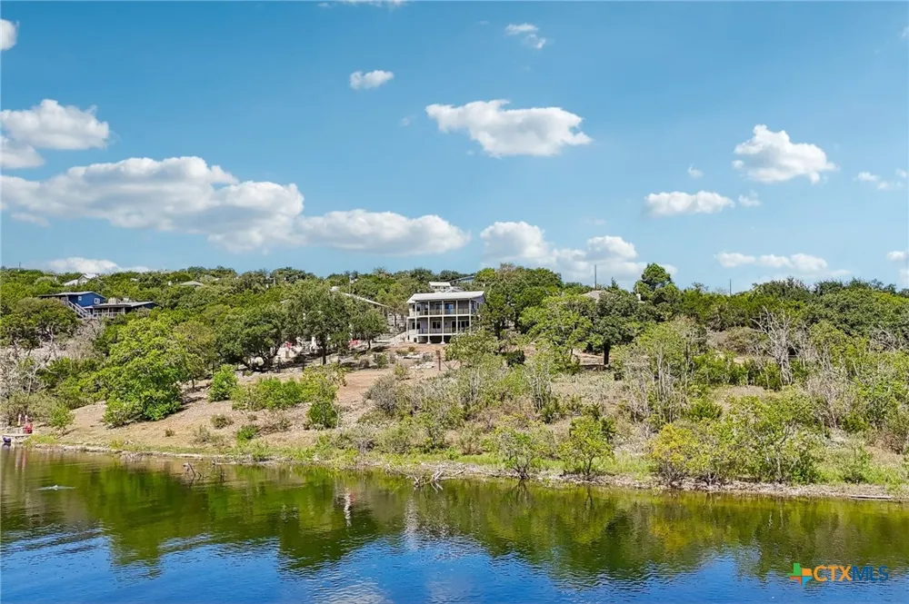 2042 Colleen Drive Canyon Lake, TX 78133