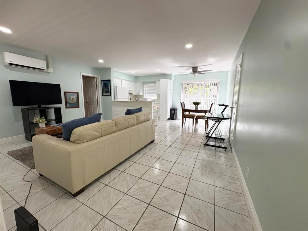 720 SE 15th Street #2 Fort Lauderdale, FL 33316