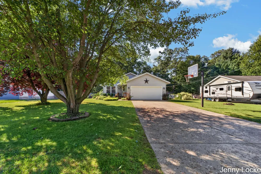 1081 Becker Road Muskegon, MI 49445