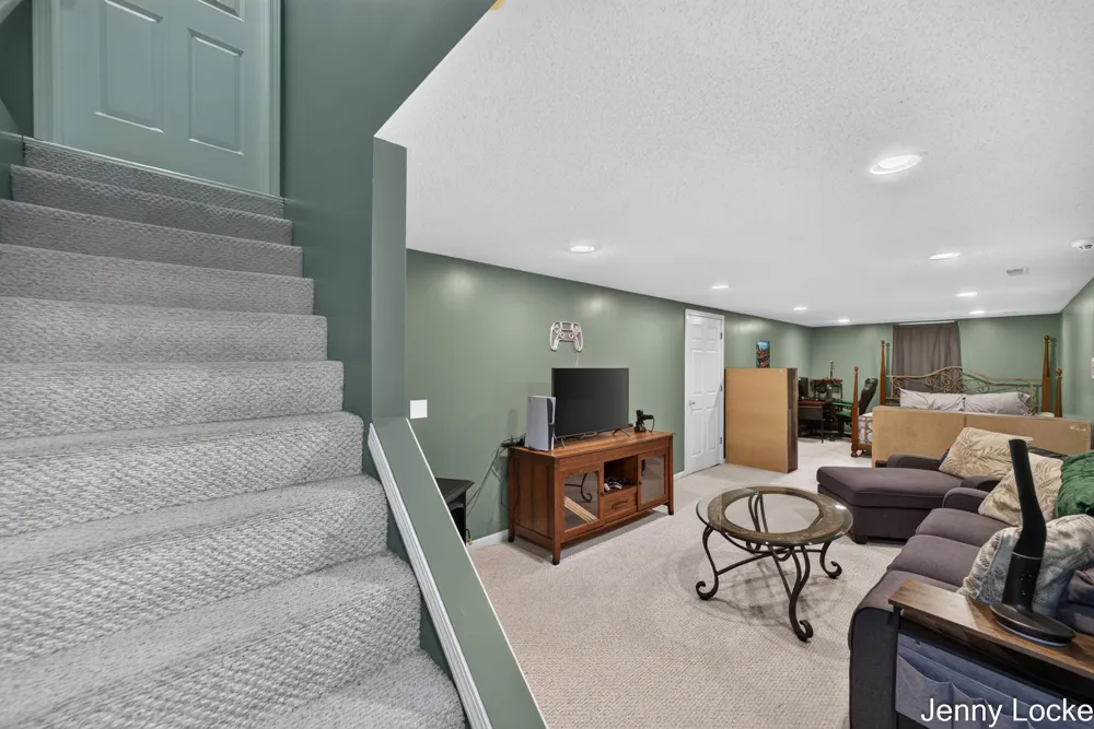 1081 Becker Road Muskegon, MI 49445