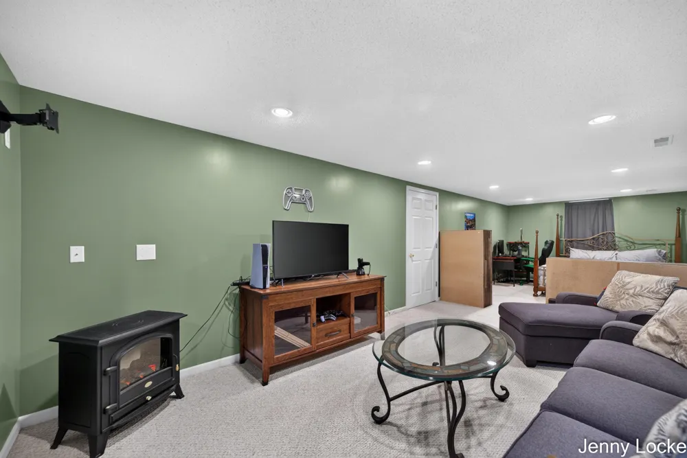 1081 Becker Road Muskegon, MI 49445