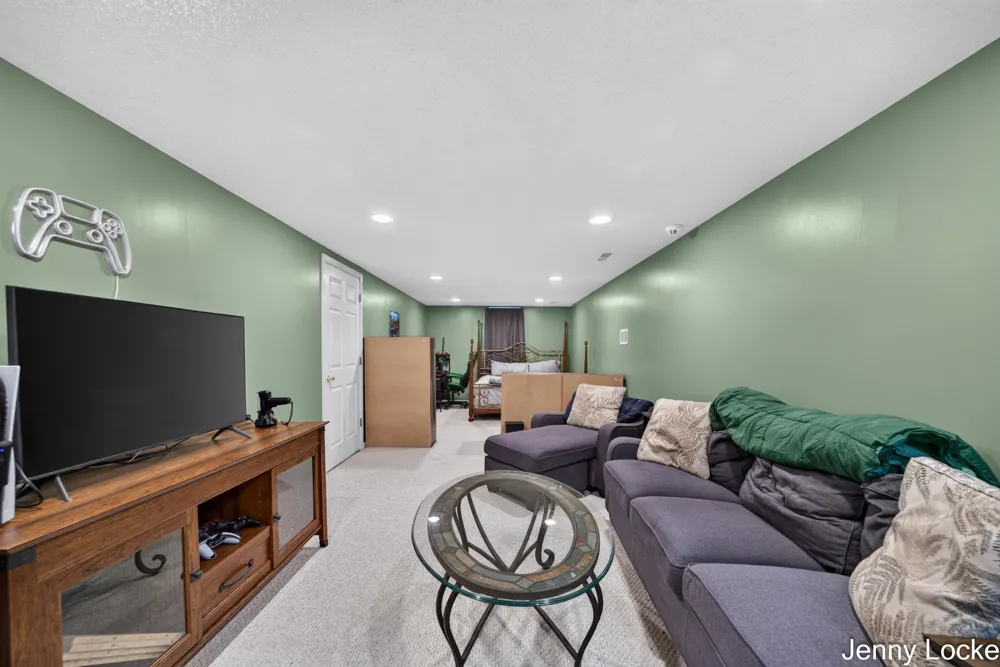 1081 Becker Road Muskegon, MI 49445