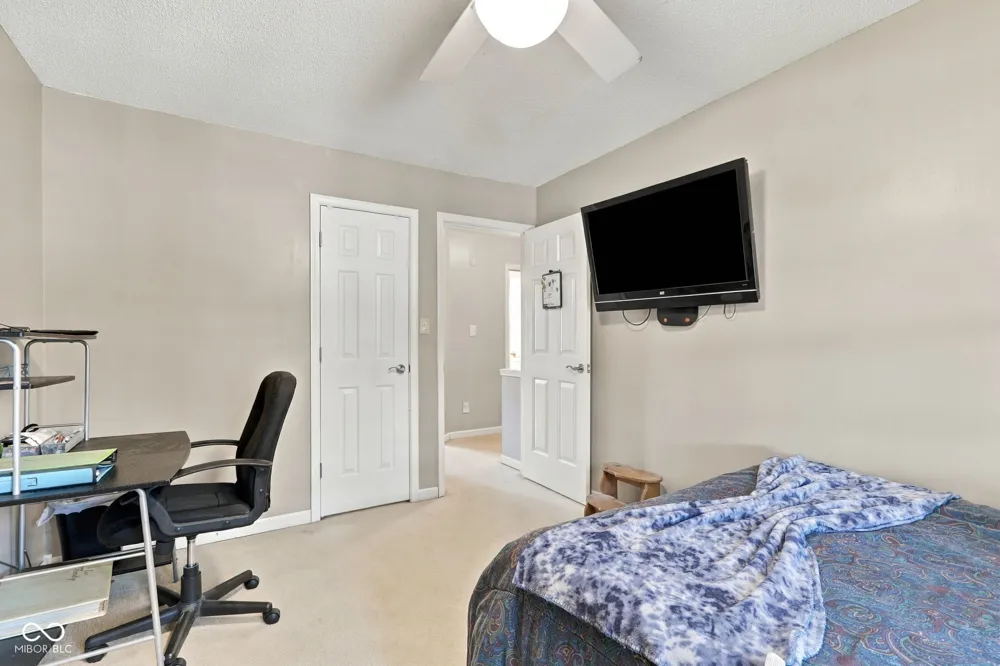 8330 Dove Court Indianapolis, IN 46256