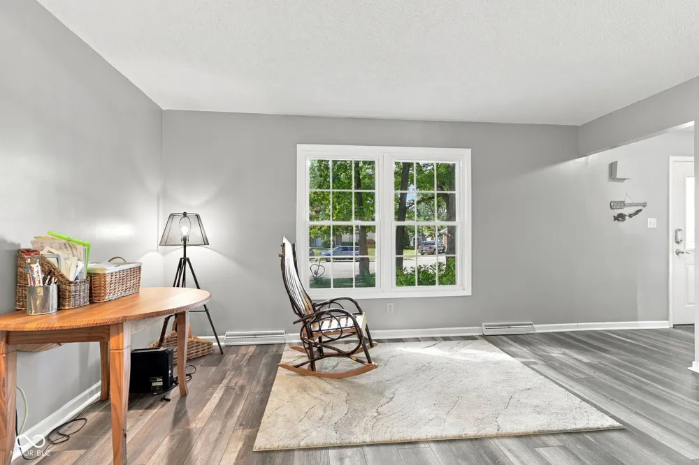 8330 Dove Court Indianapolis, IN 46256