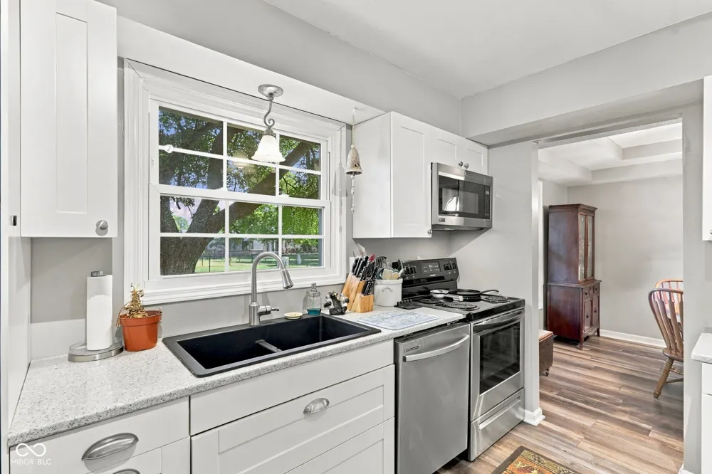 8330 Dove Court Indianapolis, IN 46256
