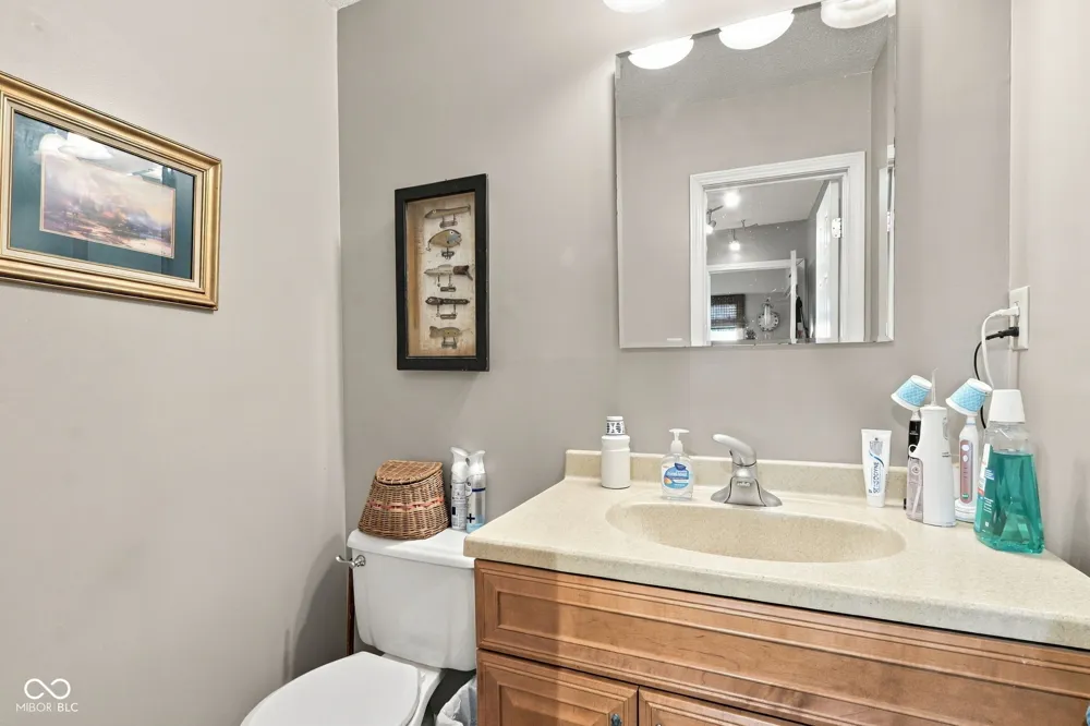 8330 Dove Court Indianapolis, IN 46256