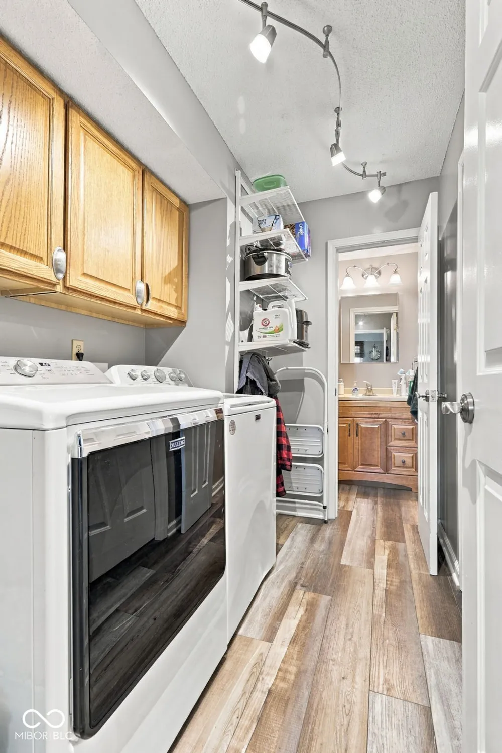 8330 Dove Court Indianapolis, IN 46256