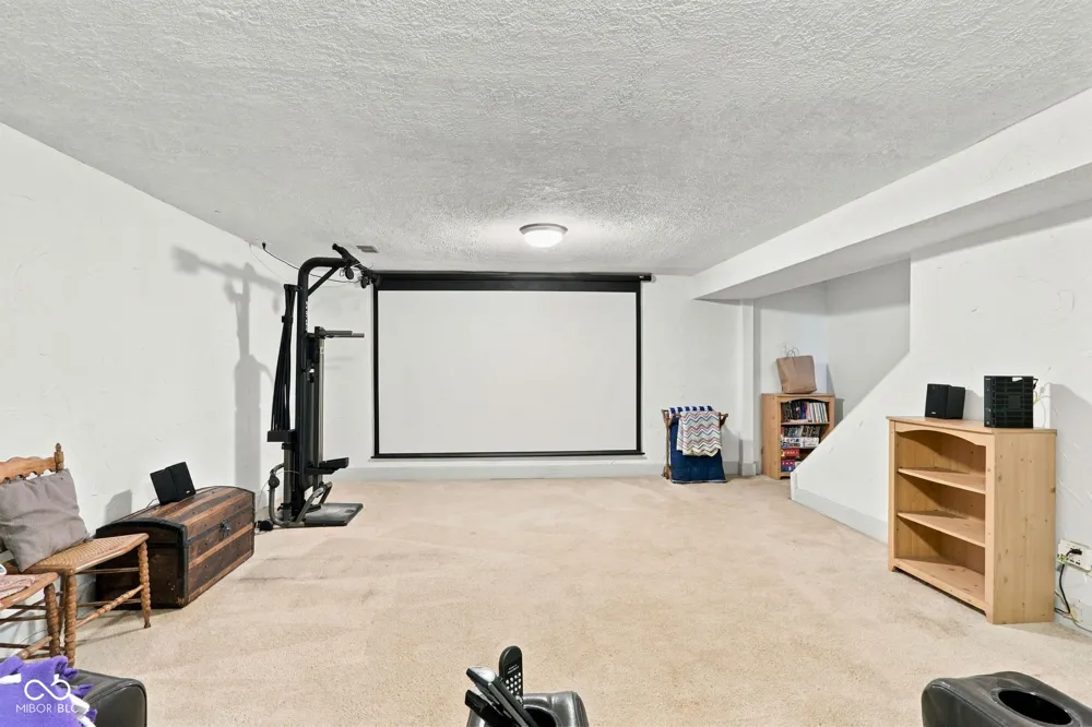 8330 Dove Court Indianapolis, IN 46256